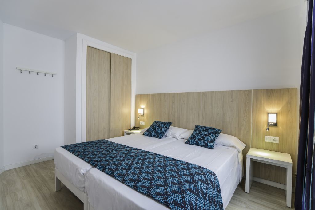 Center Aparthotel 3*