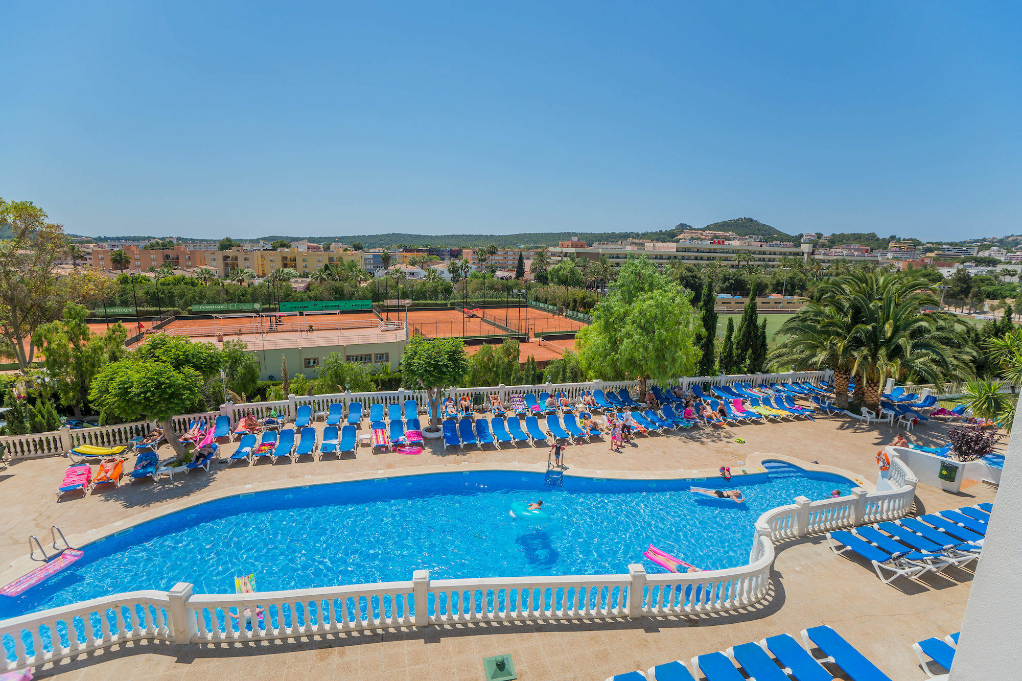 Aparthotel Center 3*